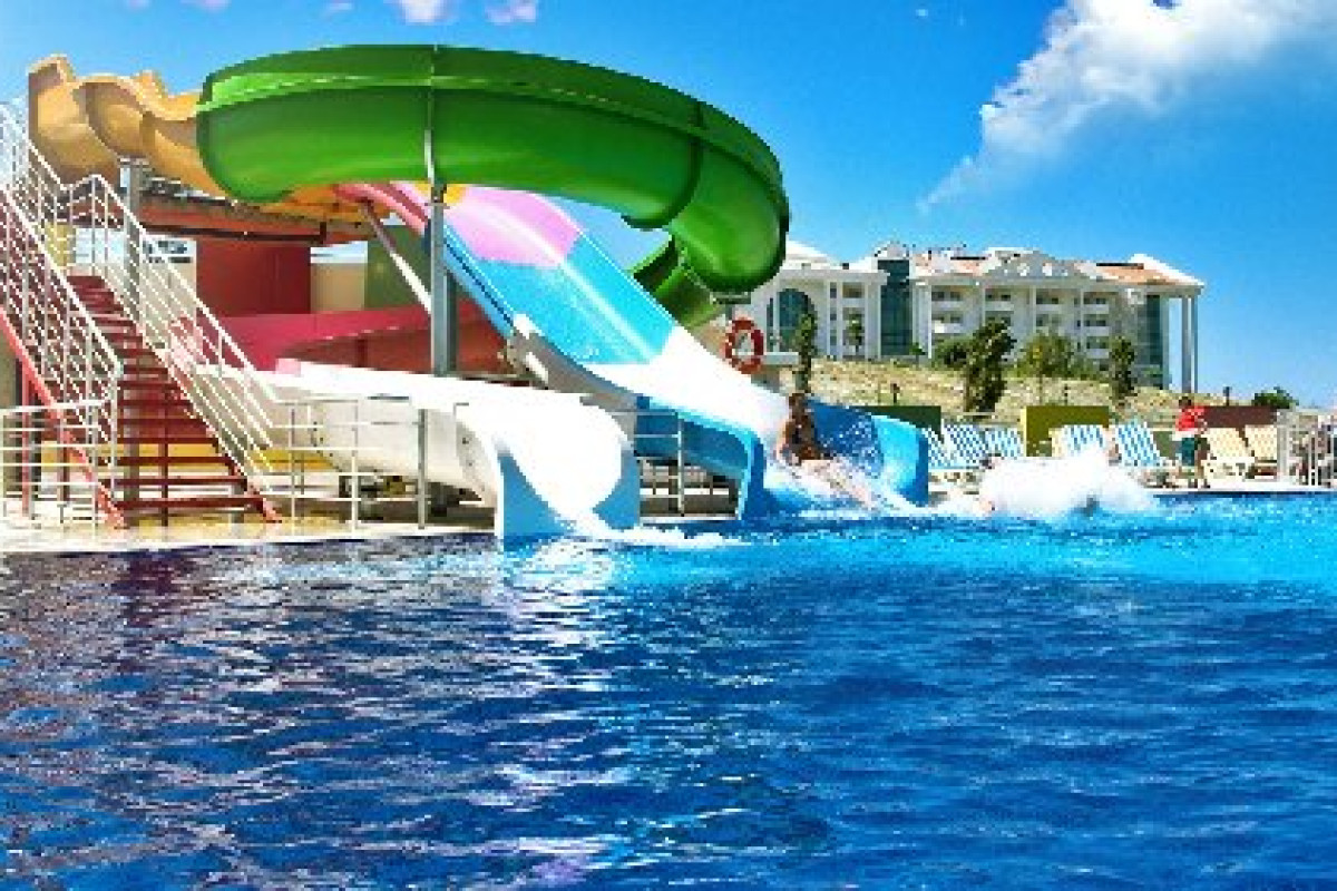 RAMADA RESORT BY WYNDHAM SIDE