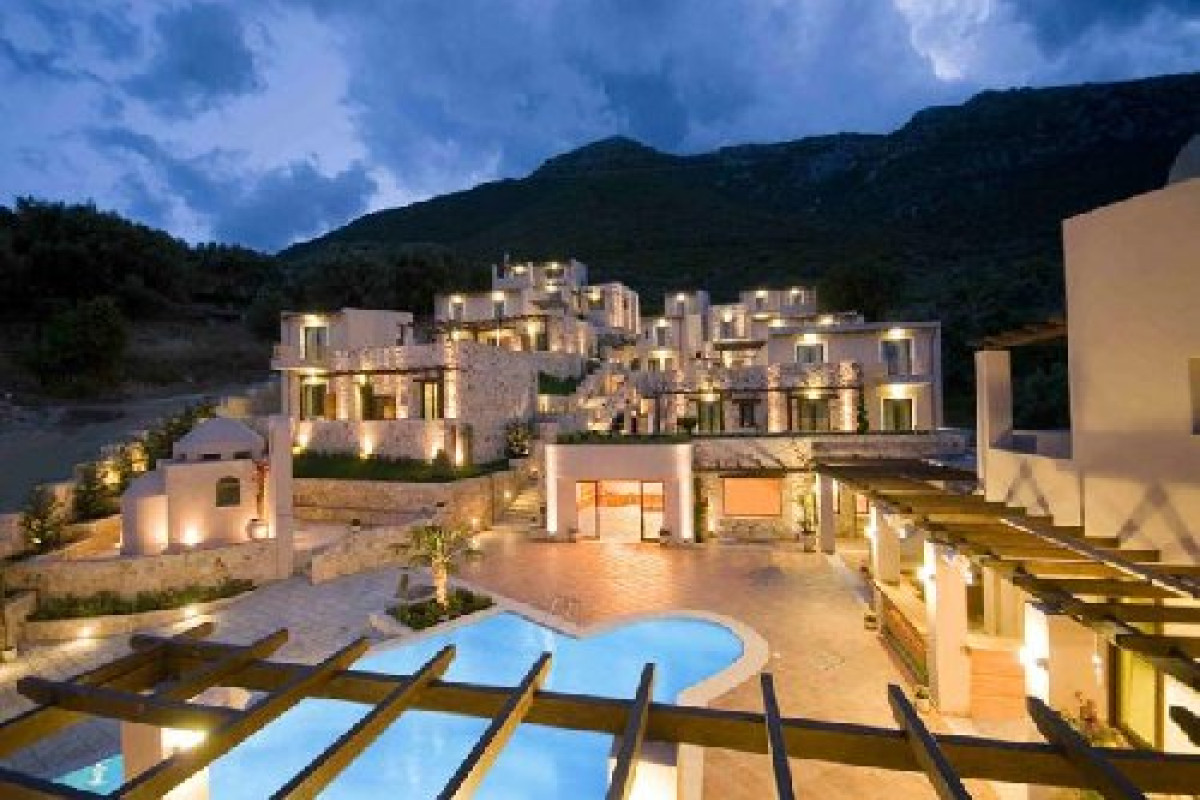 Tesoro Hotel (Nikiana) (F)