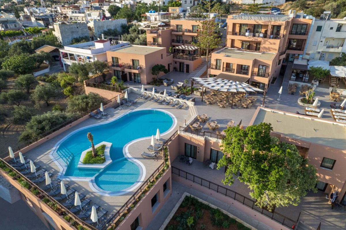Pyria Hotel