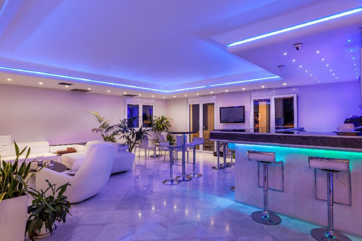 Pearl Bay  (Vrodados)