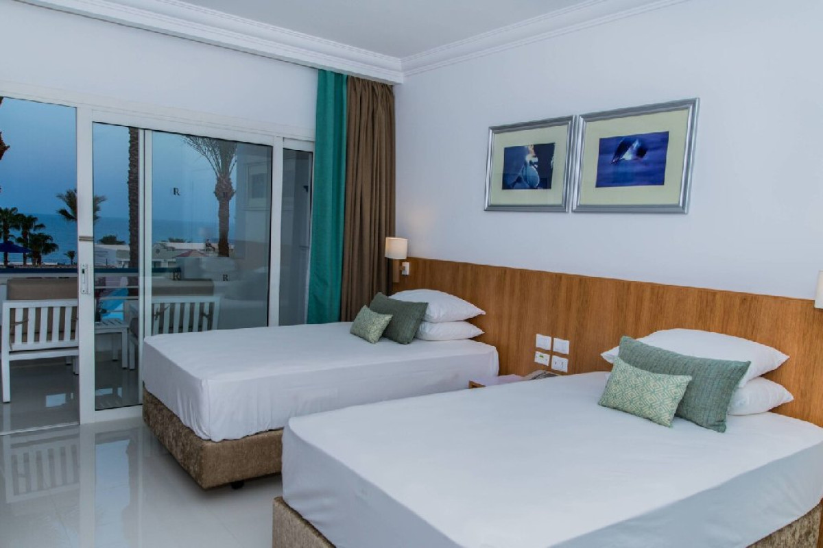 RENAISSANCE GOLDEN VIEW BEACH