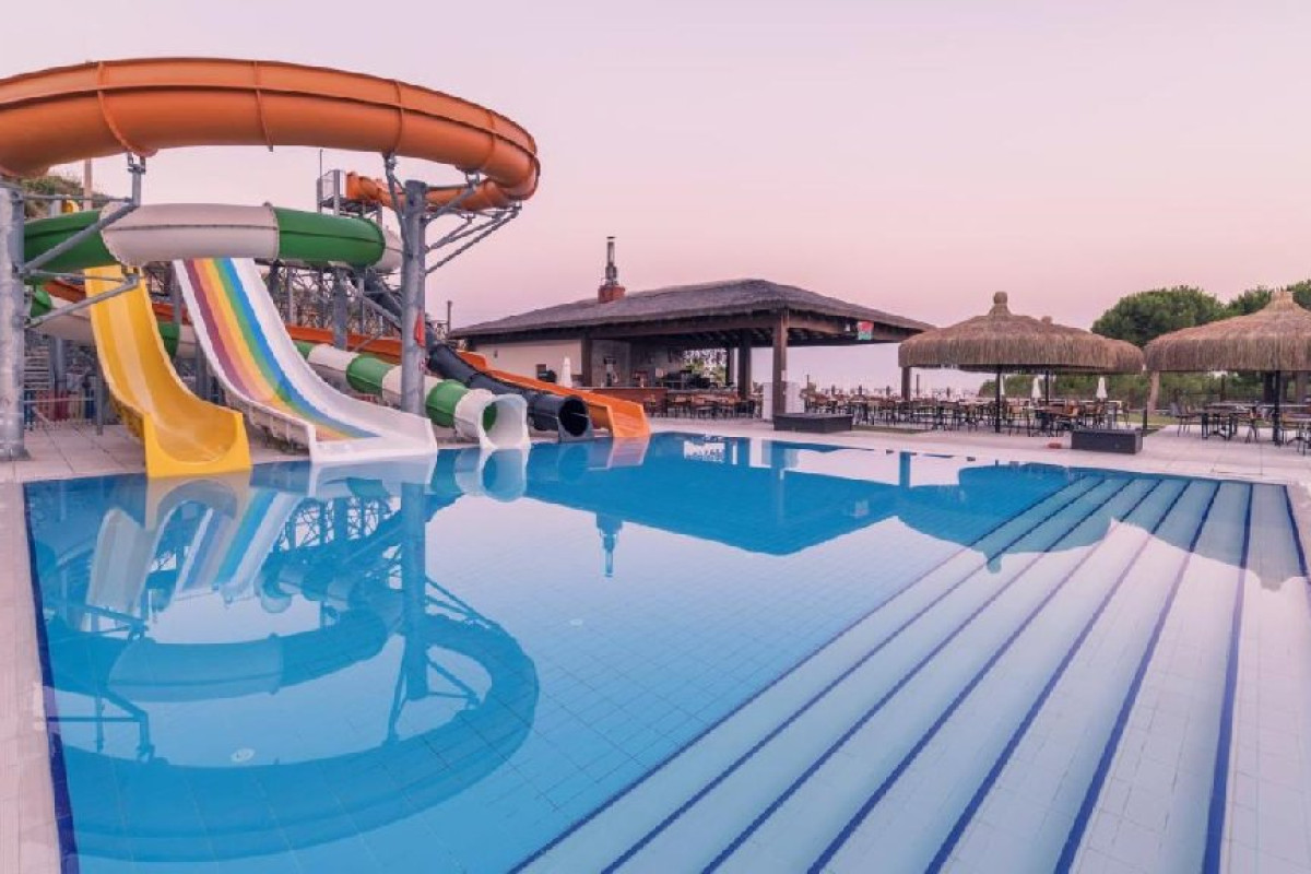 RAMADA HOTEL AND SUITES