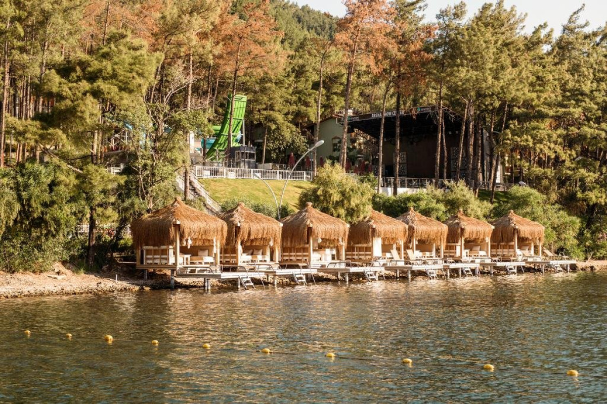 ORKA LOTUS BEACH