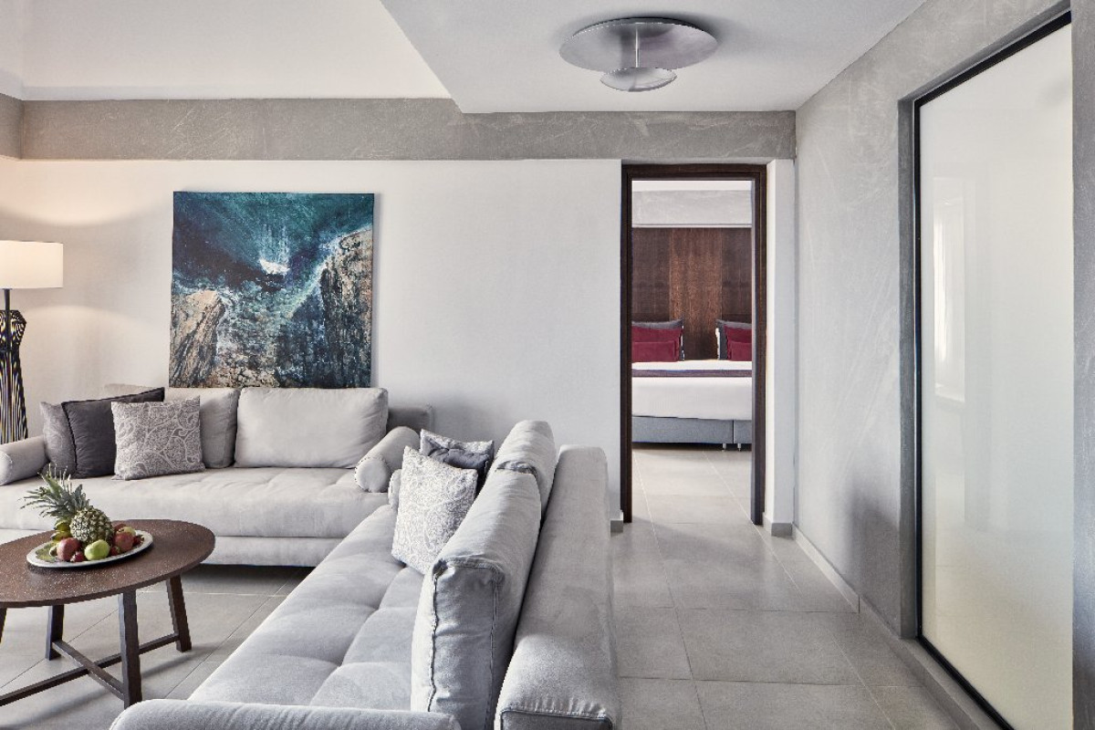 Atlantica Caldera Palace