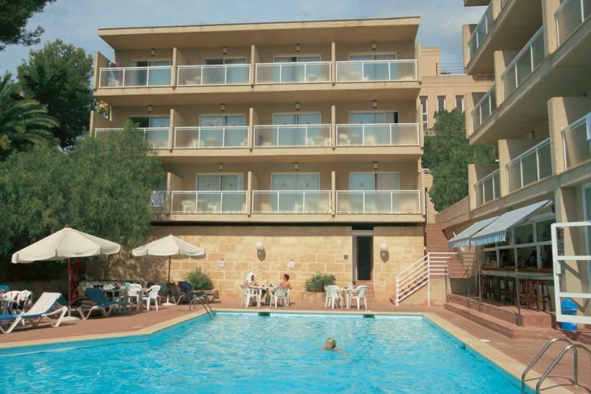 Hotel Tora