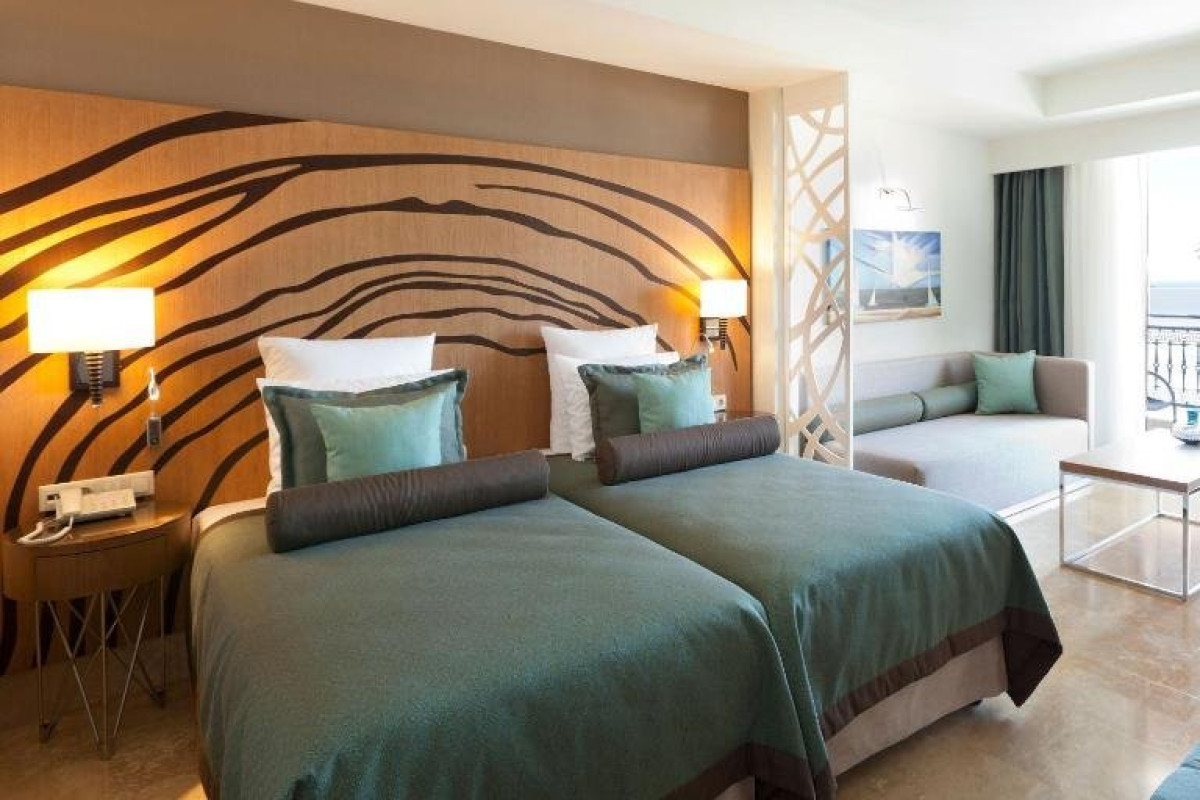 PALOMA OCEANA RESORT