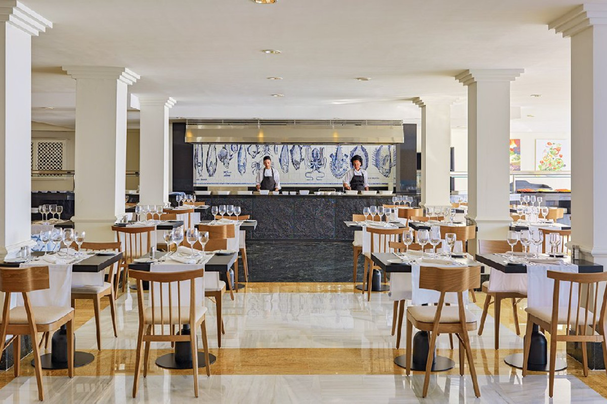 H10 Blue Mar (Adults Only +16 ani)