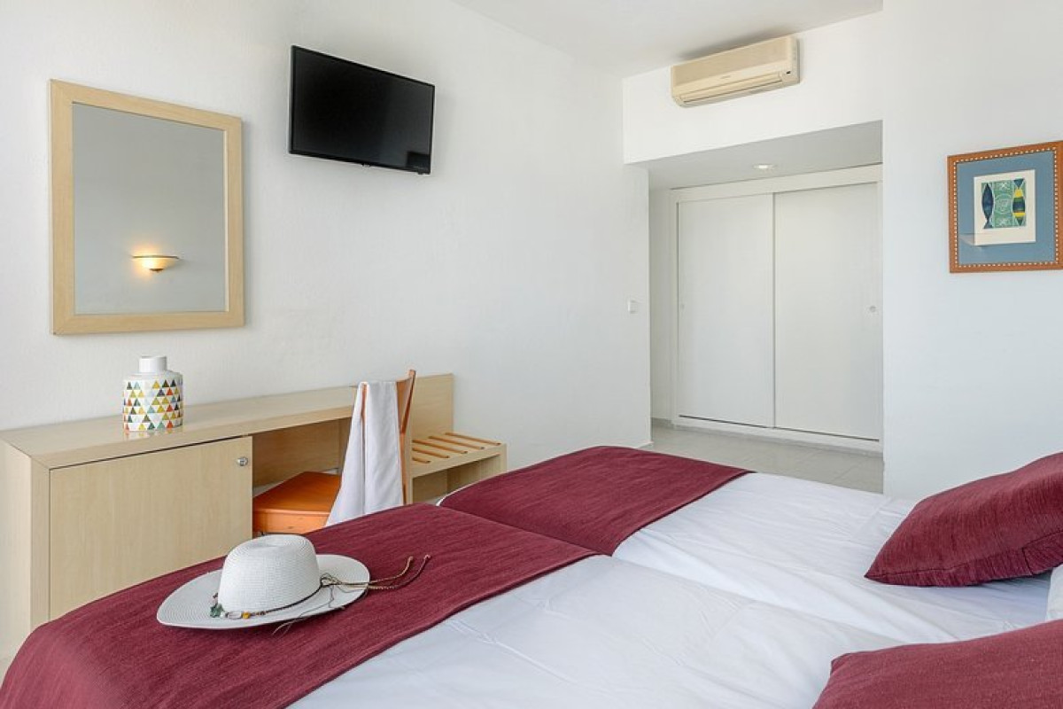 VIBRA RIVIERA HOTEL