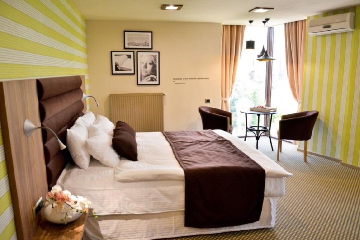 Hotel Capitolina City Chic