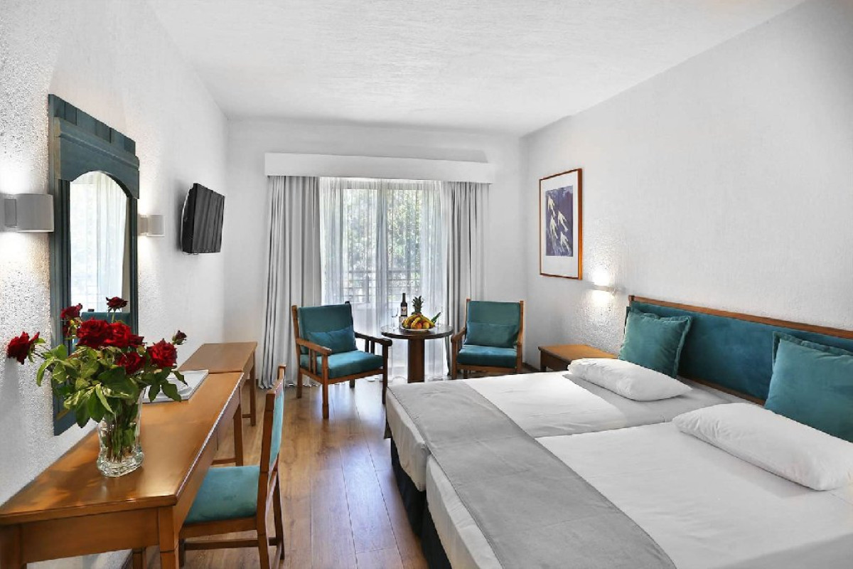 Paphos Gardens Hotel