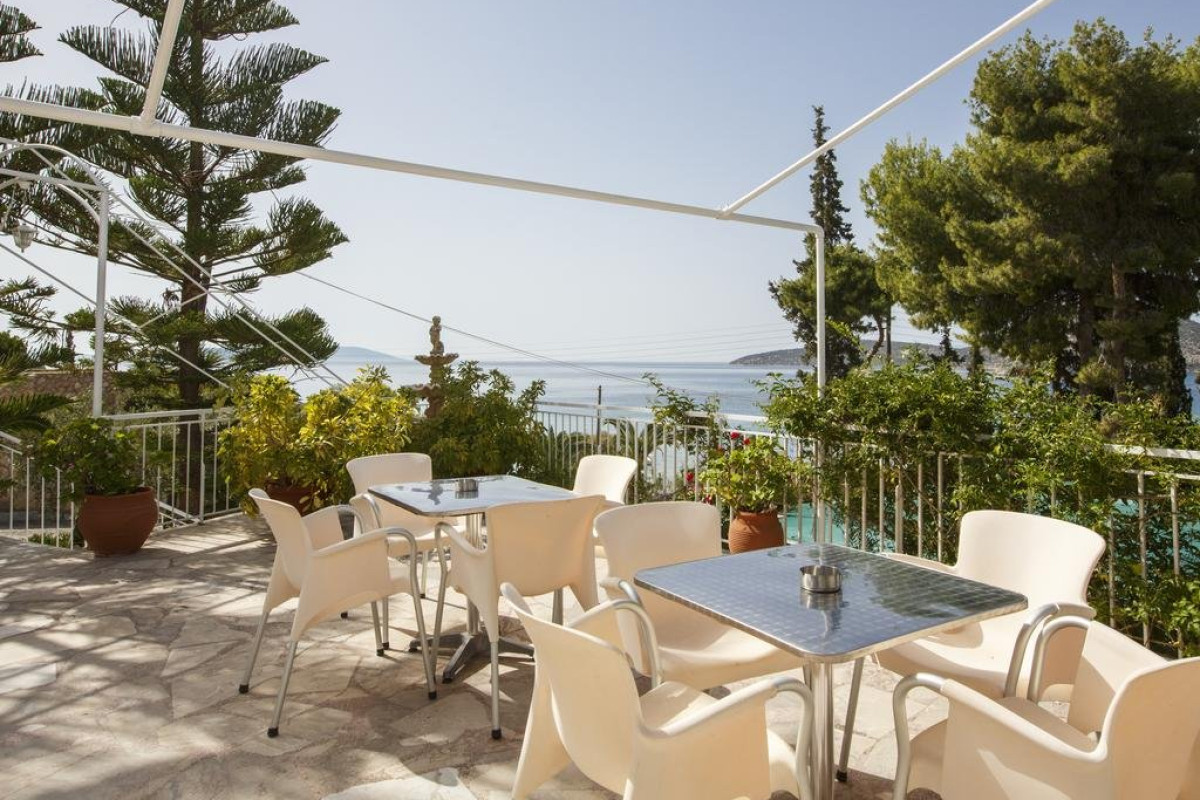 Tolon Beach Hotel (Tolo)