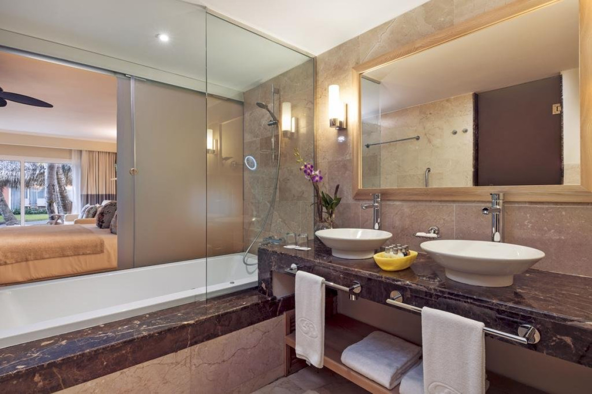 GRAND PALLADIUM PALACE RESORT AND SPA