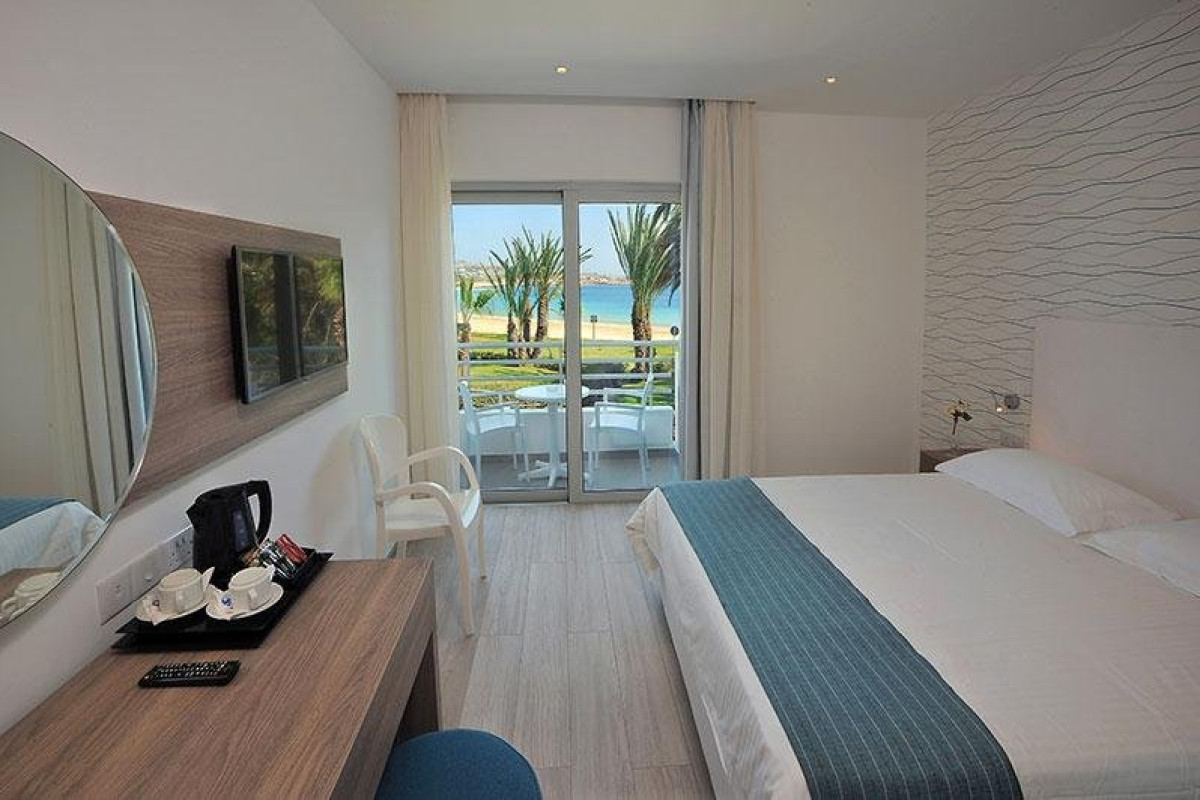 OKEANOS BEACH BOUTIQUE HOTEL