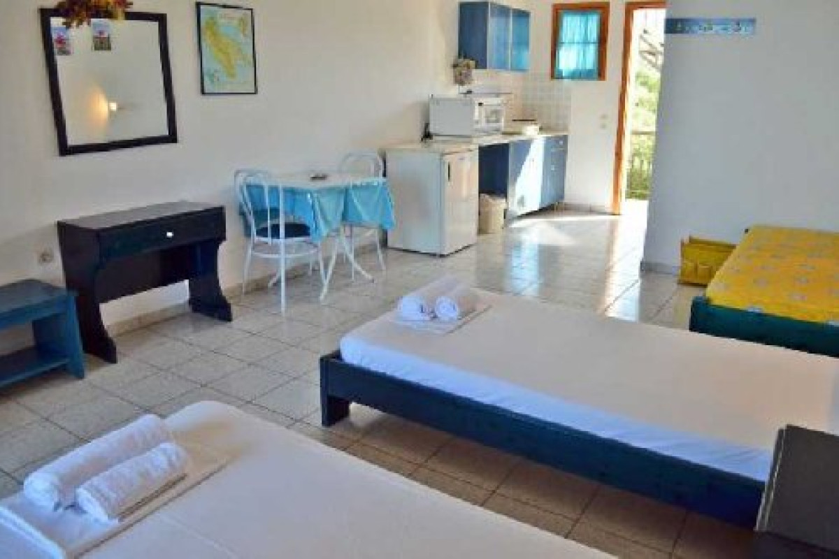 Kavos Psarou Studios and Apartments (Psarou)