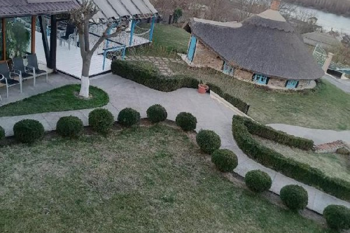 Pensiunea La Felinare