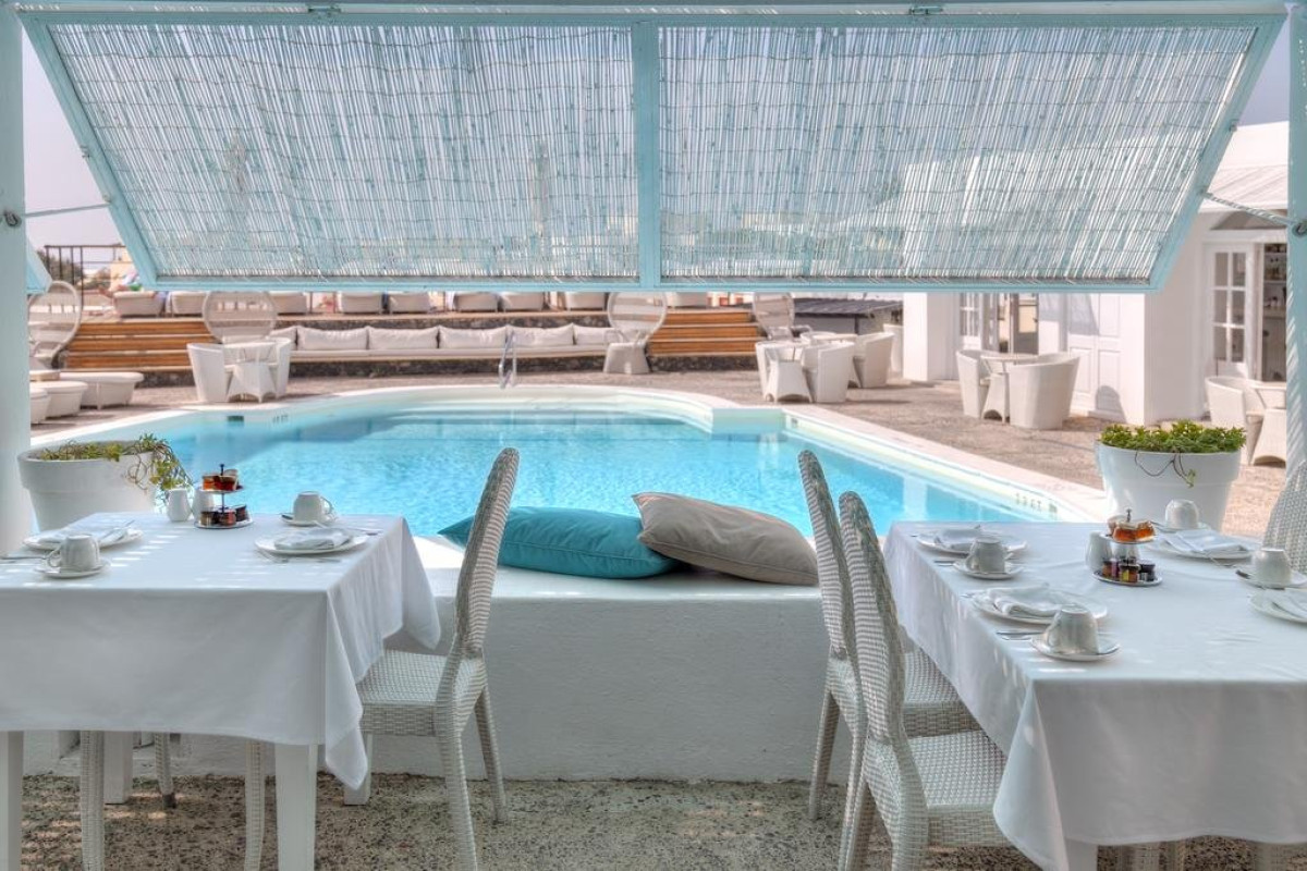 Vedema Resort (Megalochori - Santorini)