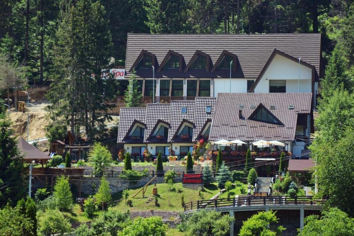Popasul Domnesc Resort and Spa (Voronet)