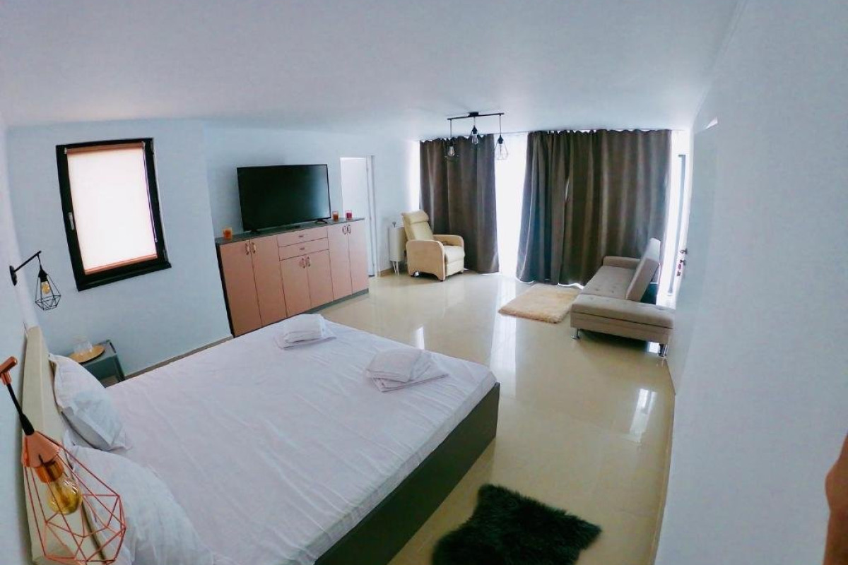 NOAH river house