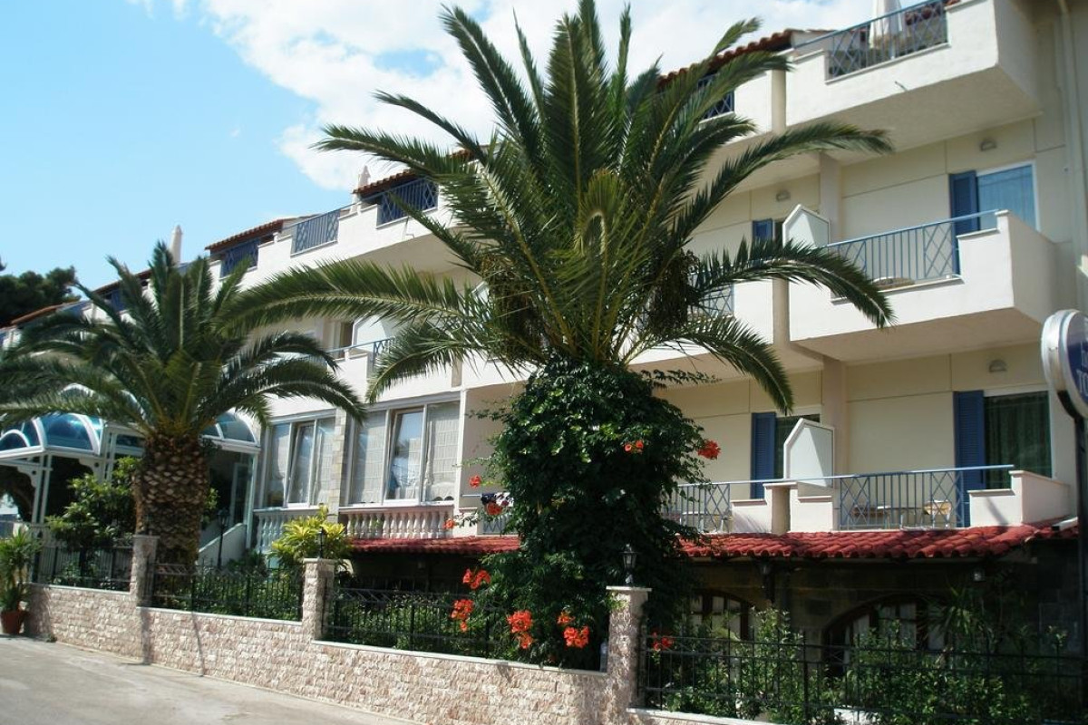 Tolo Hotel (Tolo)