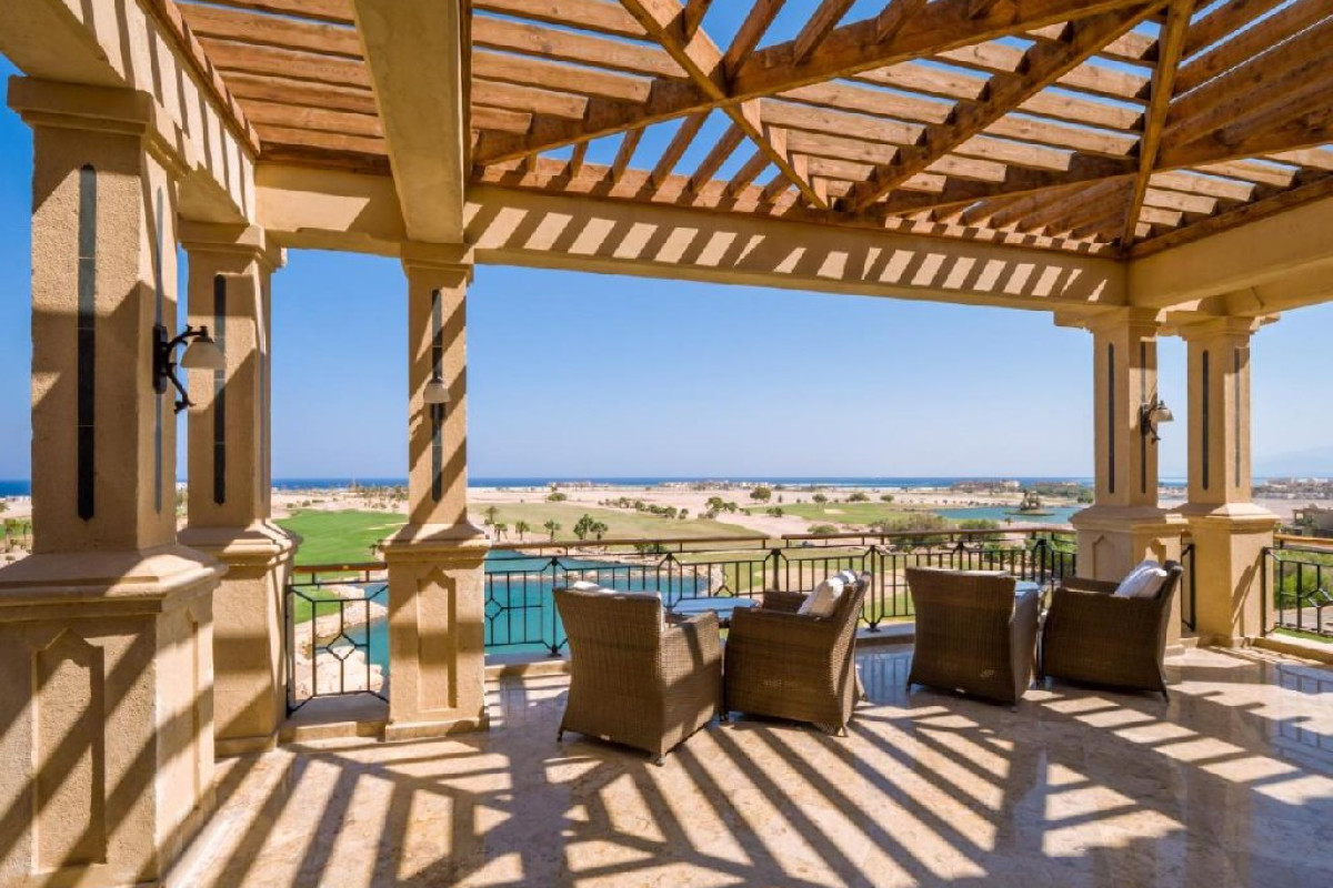 THE CASCADES GOLF RESORT SPA