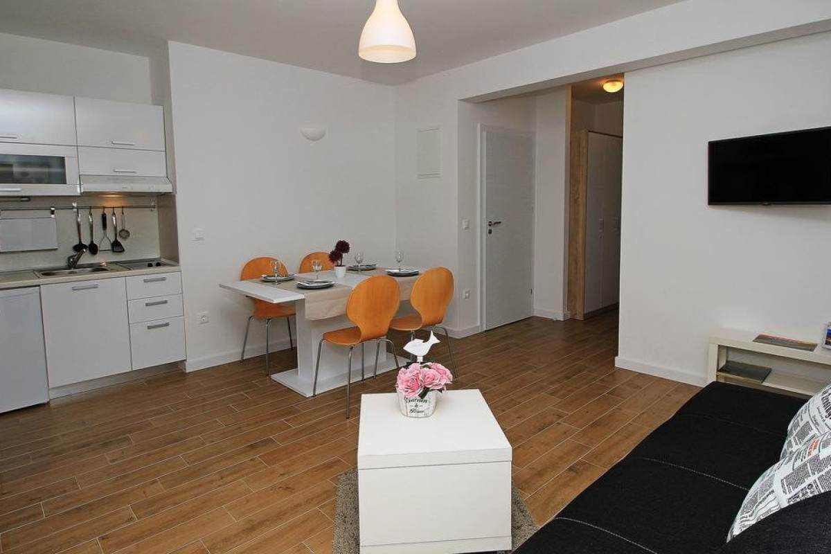 Apartments Stipe (Makarska)