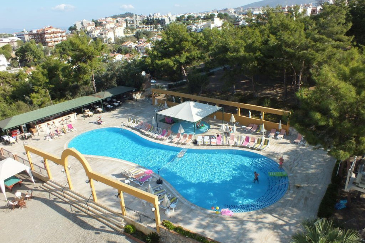 TUNTAS FAMILY SUITES KUSADASI