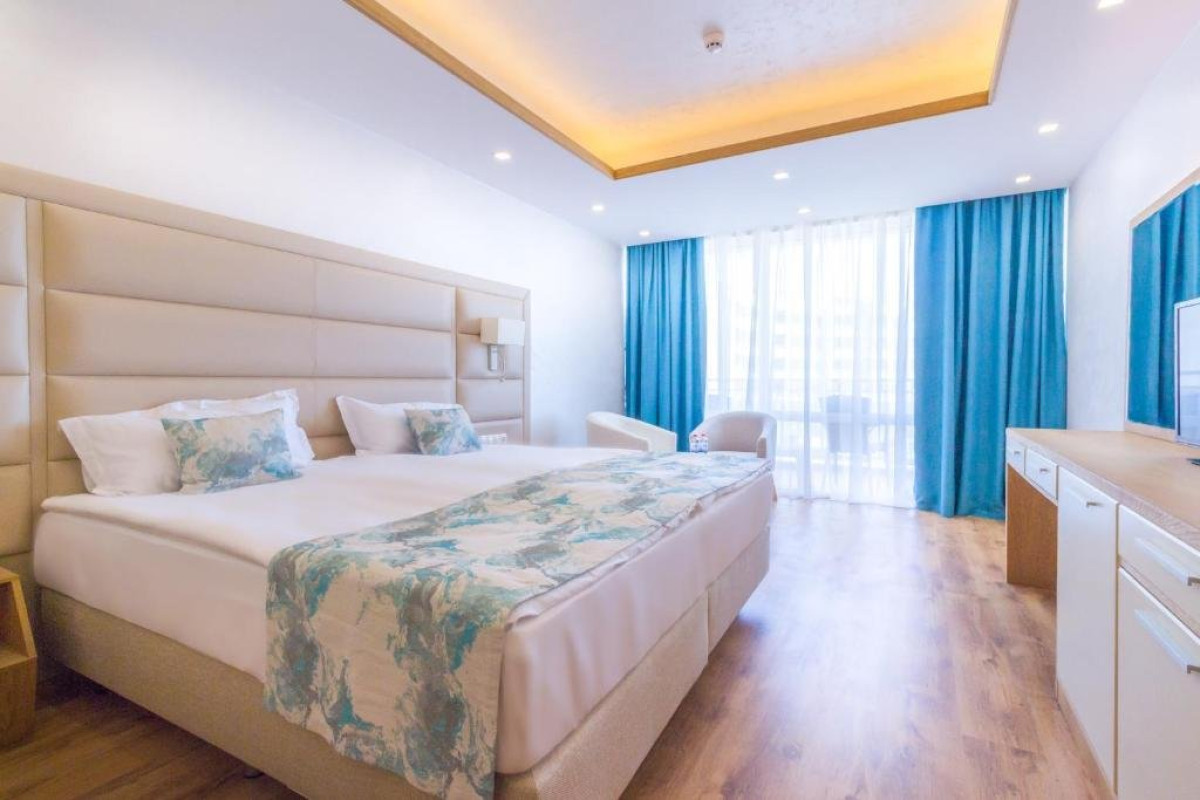 BILYANA BEACH - Adults Only 16+