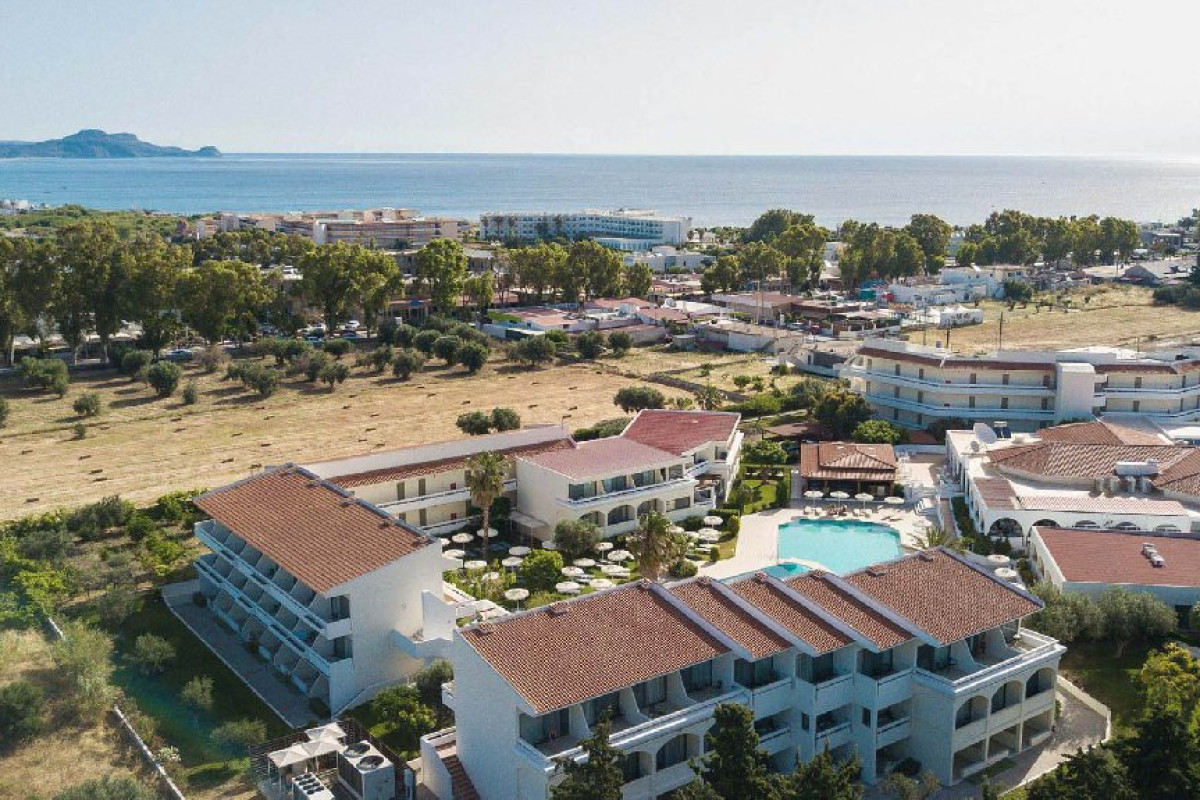 Niriides Beach