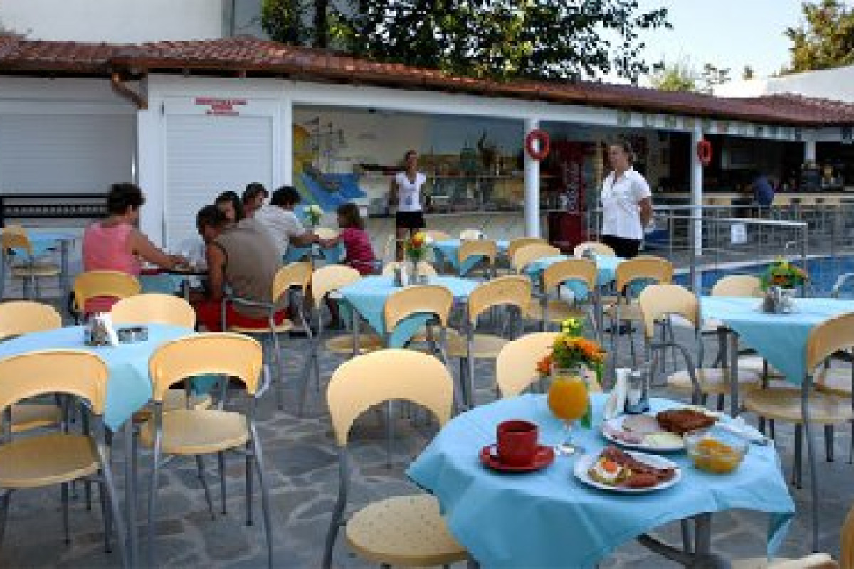 Sirines Hotel (Potos)