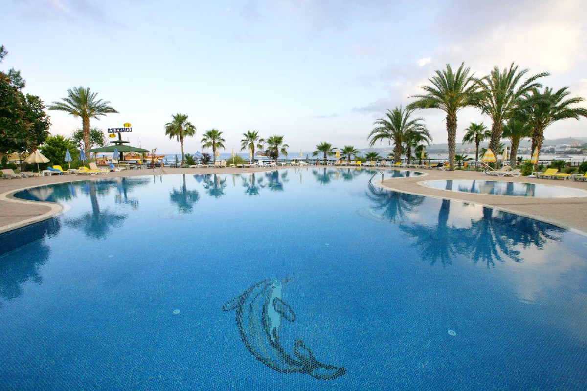 LONICERA WORLD HOTEL