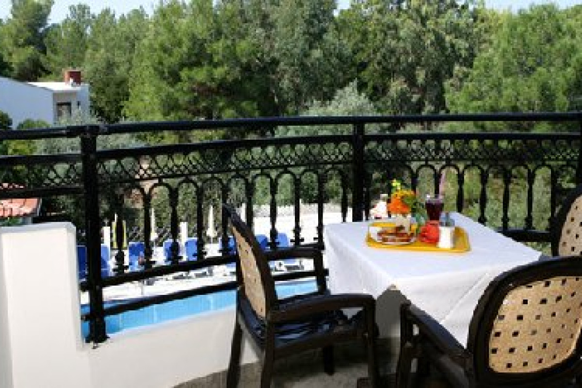 Sirines Hotel (Potos)
