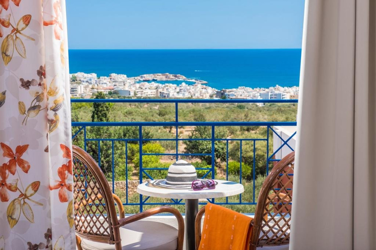 Astra Village Apartments and Suites (Koutouloufari)