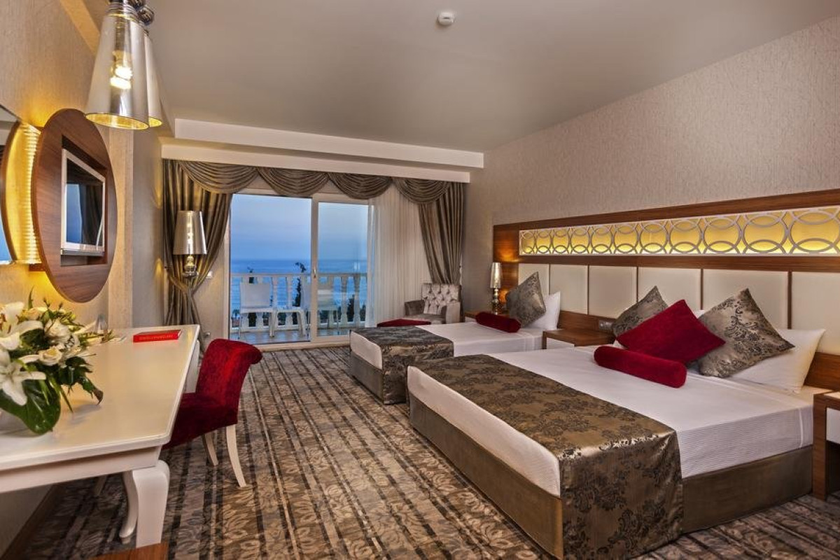 JUSTINIANO DELUXE RESORT