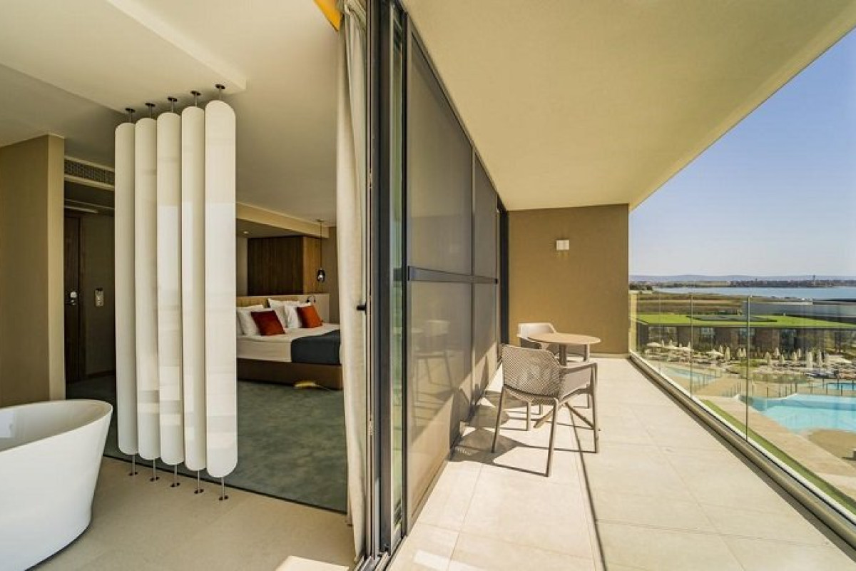 Wave Resort