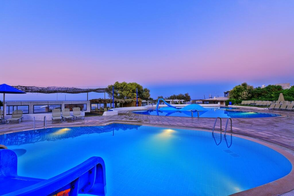 Apollonia Beach Resort and Spa (K)
