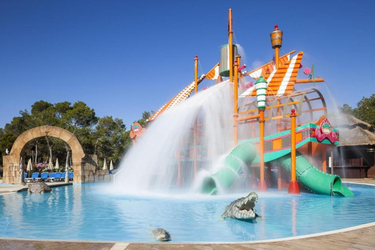 INVISA FIGUERAL RESORT