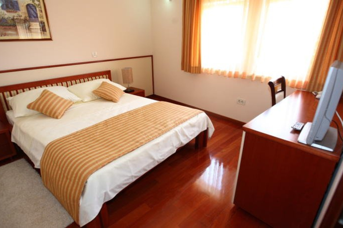 Trogir Palace (Trogir)