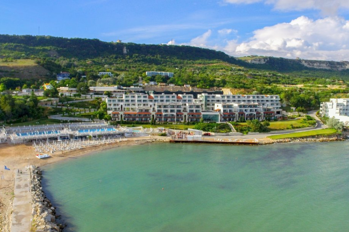 WHITE LAGOON  RESORT
