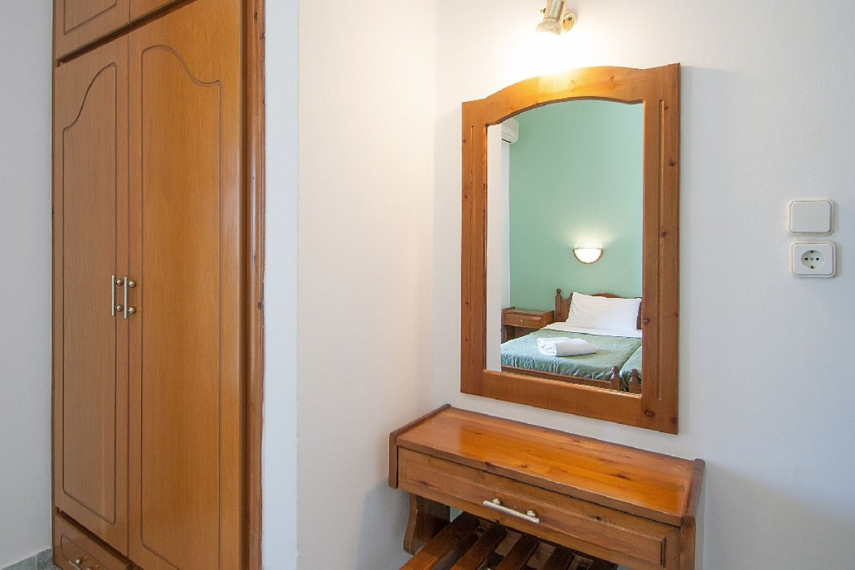 Olga Studios and Apartments - Megali Ammos
