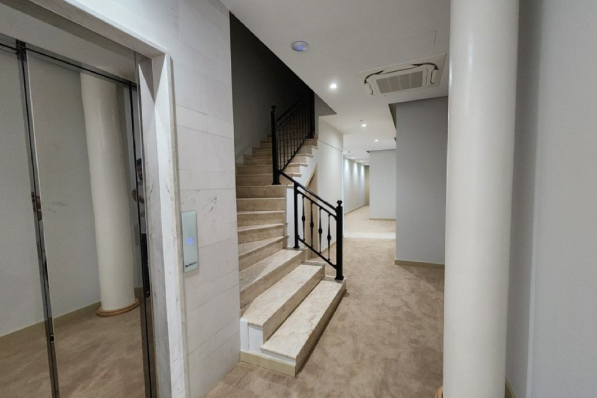 Gold Hotel (Vlore)