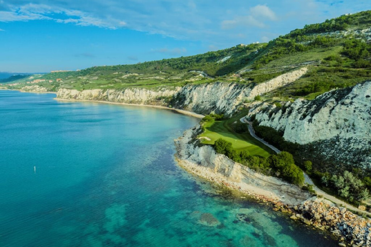 THRACIAN CLIFFS