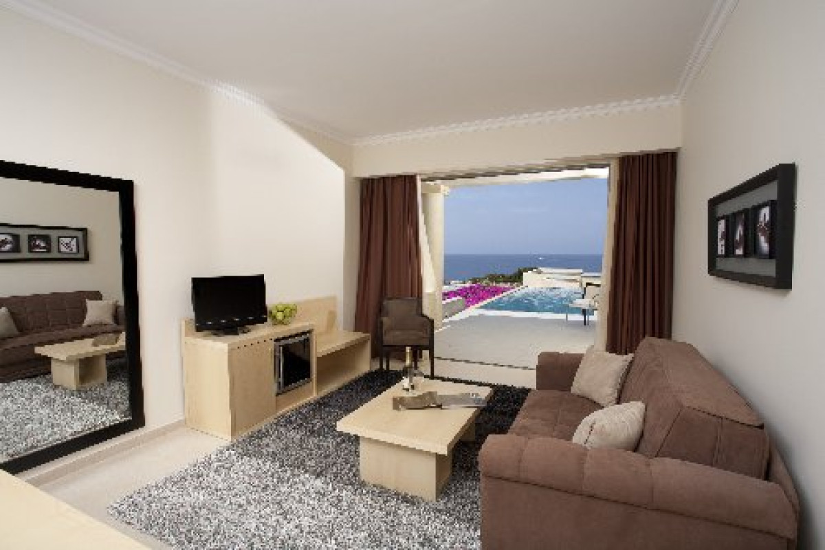 Kresten Royal Euphoria Resort