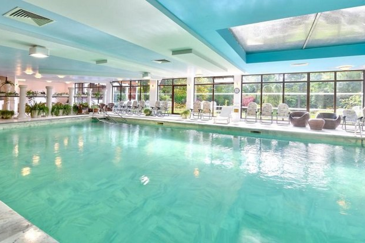 ESTREYA PALACE RESIDENCE