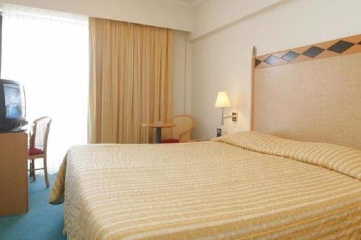 Chandris Hotel