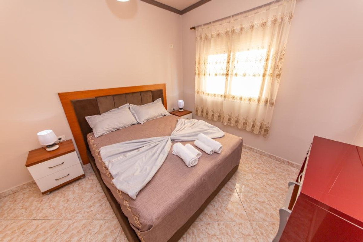 FIORE HOTEL (Durres)