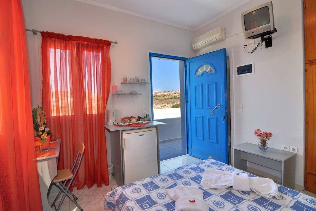 Aphrodite Studios - Adamas (Milos)