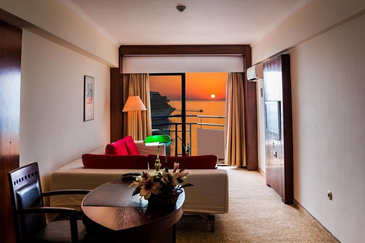 DERICI HOTEL