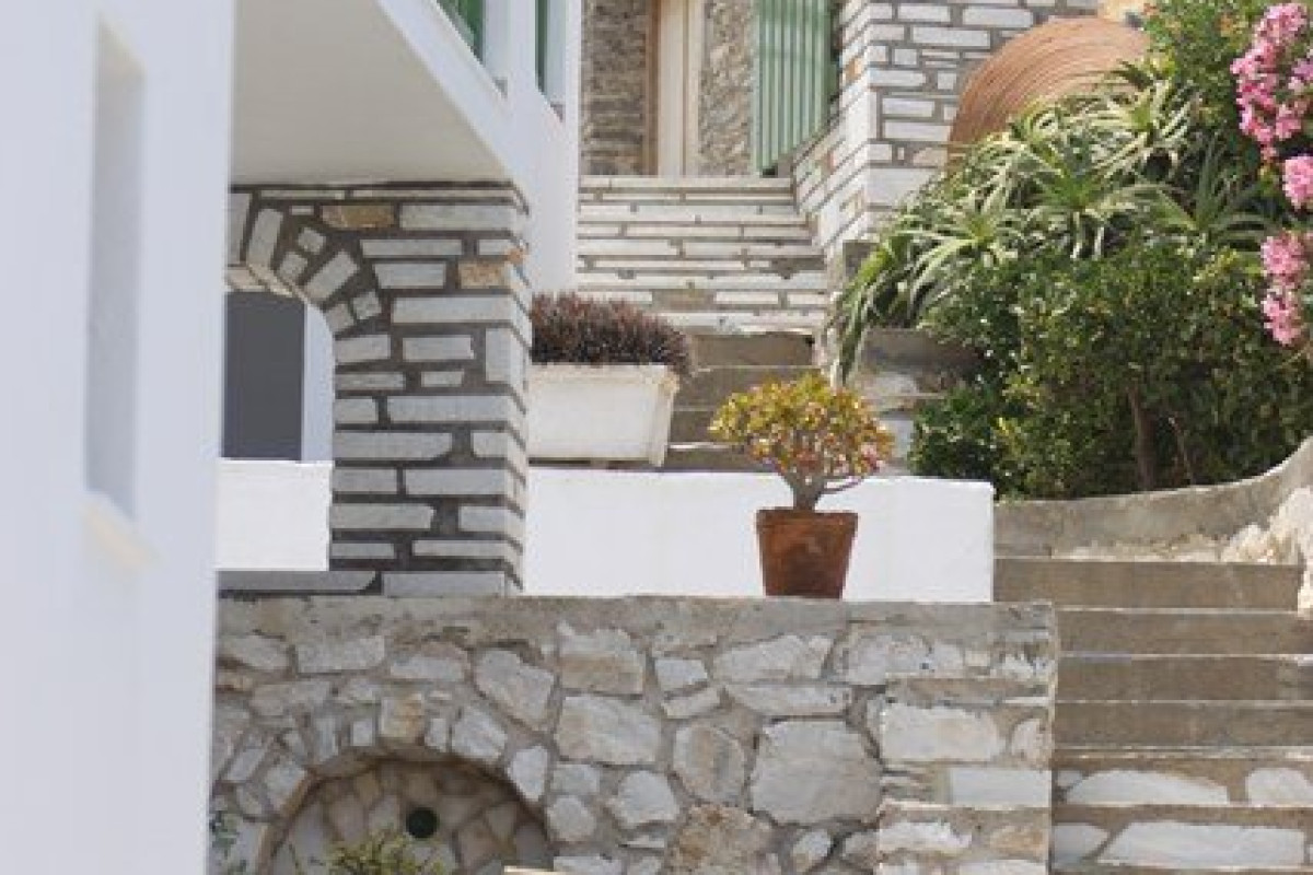 Adonis Hotel Apartments