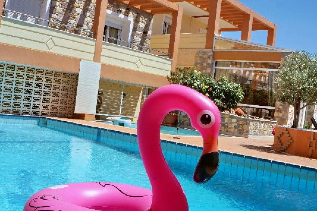 Vicky Hotel and Studios, Agios Isidoros Plomari