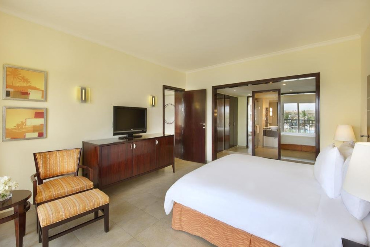 HILTON SHARM SHARKS BAY RESORT